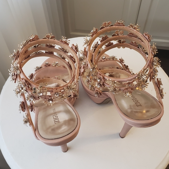 ZIGI beige pumps, sz 38 - Picture 7 of 7